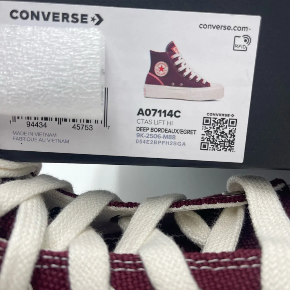 Converse WMNS High Tops CTAS LIFT HI DEEP BORDEAUX/EGRET Platform Sneakers